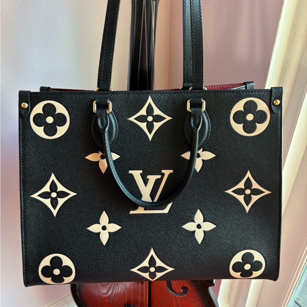 Louis Vuitton Black and Cream Women's Bag